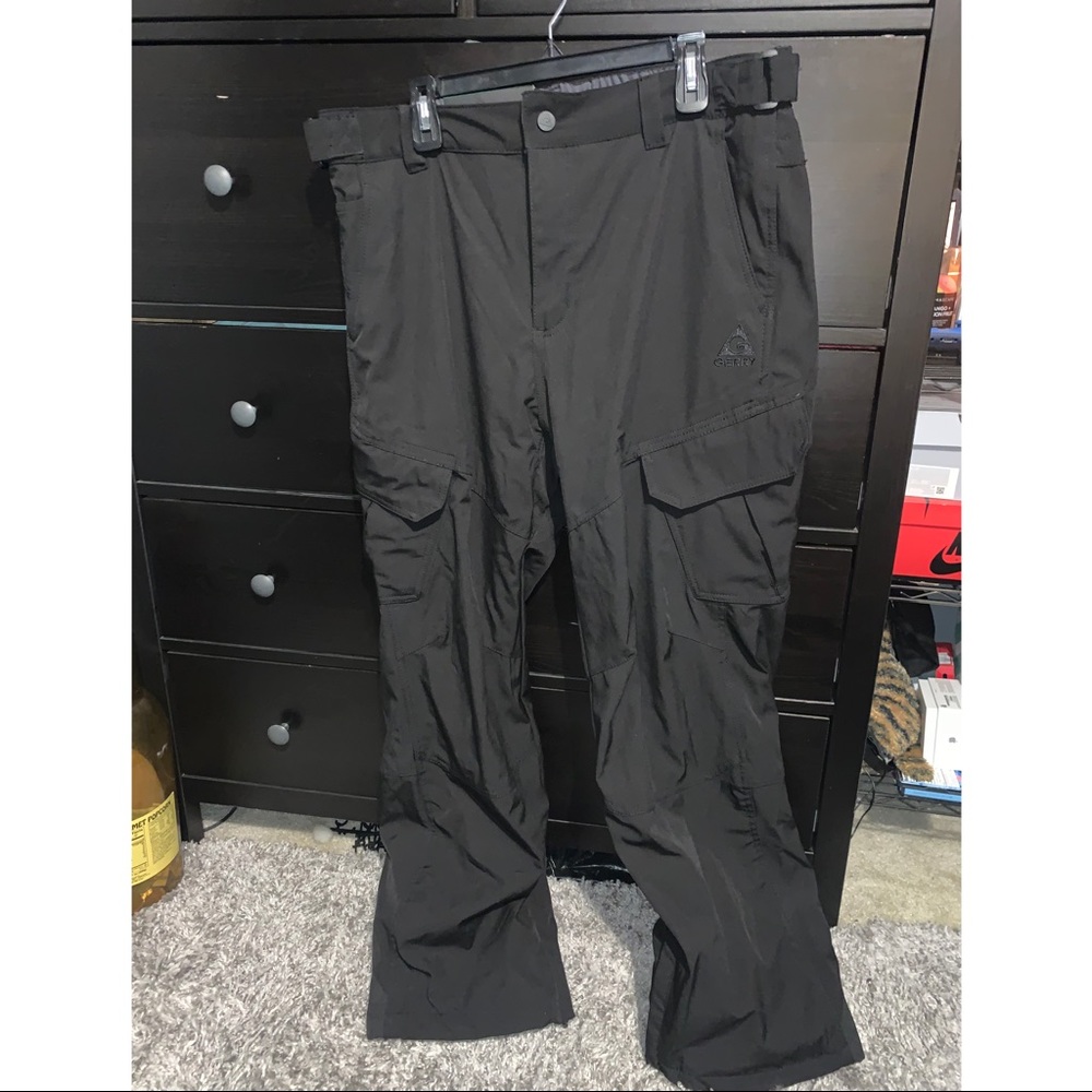Snowboard pants